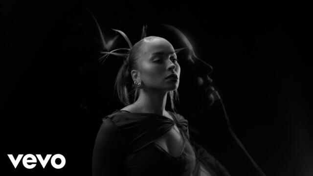 Ella Eyre - kintsugi (Official Video)