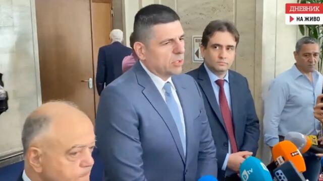 Няма да разцепим коалицията за кефа на Борисов и Пеевски