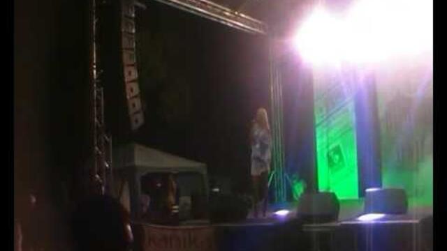 Камелия - Истински мъж *live* (Видински панаир 2015)