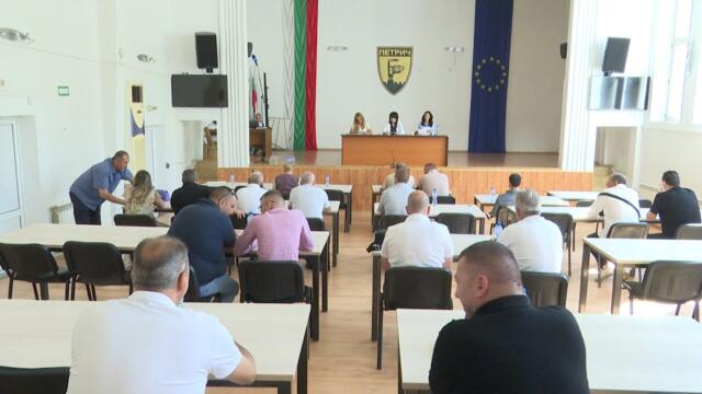 Решения от извънредно заседание на Об С - Петрич