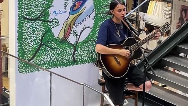 Exclu — concert privé Pomme
