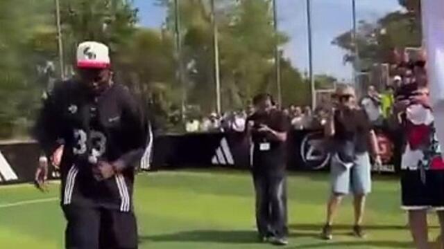 Pogba comme un enfant après des jongles avec Zidane - Foot