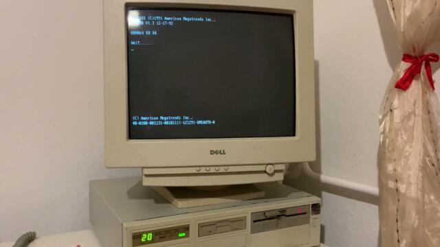 Startup of an old 386 computer running windows 3.11