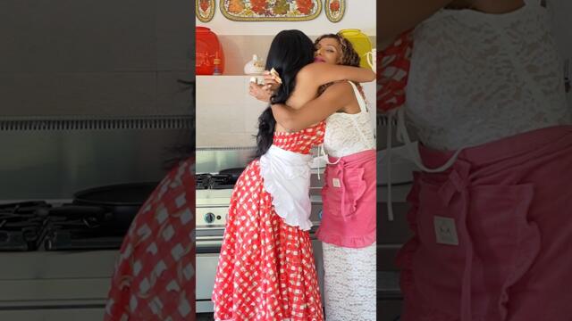 Nataly ospina - Cooking with mum: Arepas de Yuca con queso