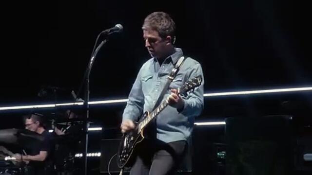 Oasis : premières images de la tournée