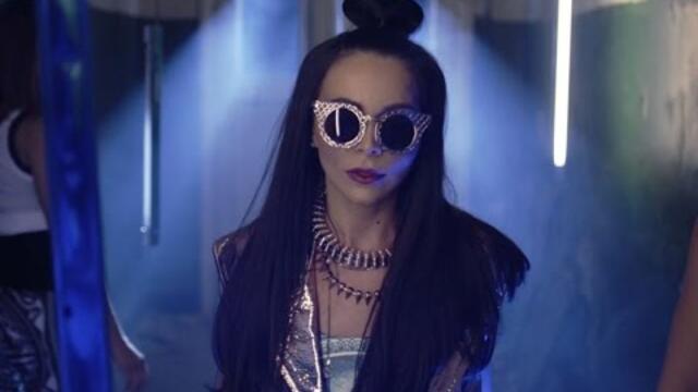 Алисия с няколко нови проекта и колаборация със СкандаУ