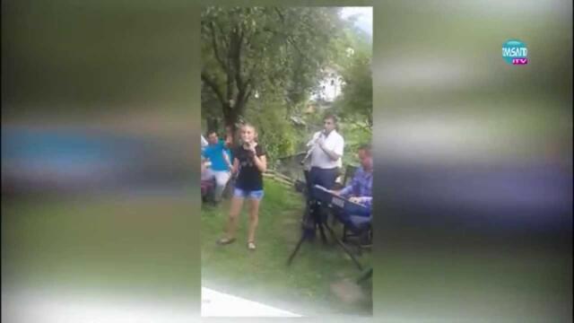 Млада дама изпълнява - Зоро ле зоро