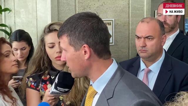 Ивелин Михайлов: "Възраждане" явно са преживяли катарзис и са се присъединили към Борисов и Пеевски