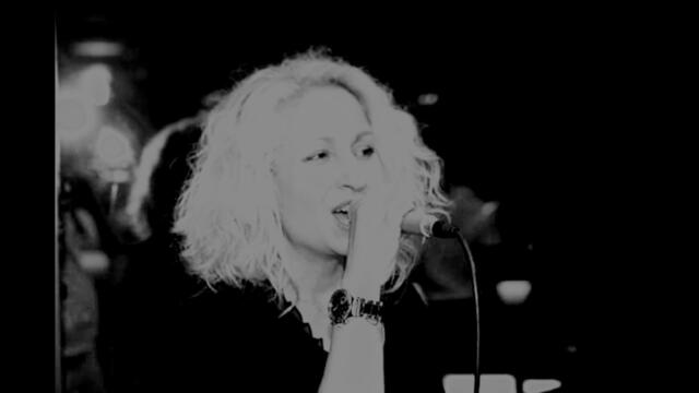 ПЕТЯ СТАНЧЕВА - ЛЮБОВТА Е МОРЕ