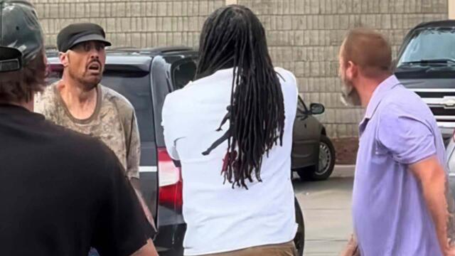 2 Marine Veterans Hailed Heroes After Stopping Suspected Walmart Stabber