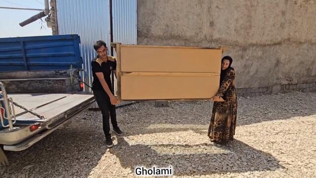 Unforgettable moments: Sitting by the pool with Mehrshad's family and Farah's dance