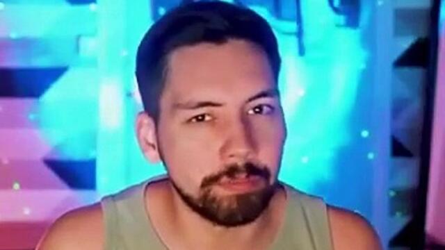 Sa maison est en FEU, il DOIT continuer de JOUER !