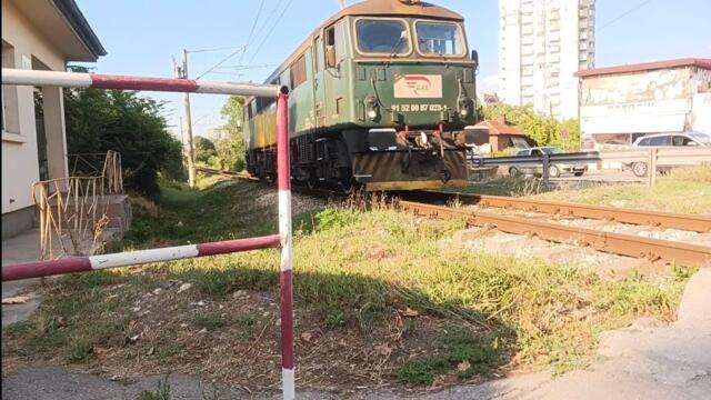 (Извънредно) локомотив серия 87023 в междугарието Русе Разпределителна-Русе ЦГ.