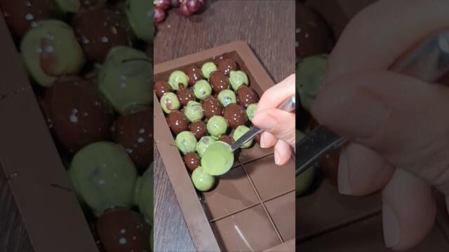 Matcha chocolate grape bark – vegan & easy treat #shorts