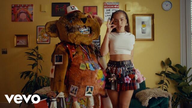 Ella Eyre - space (Official Video)