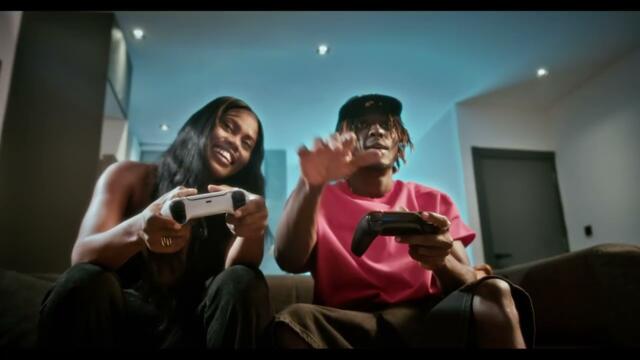 Oseikrom Sikanii - Fine Girl ft. Kofi Mole (Official Video)