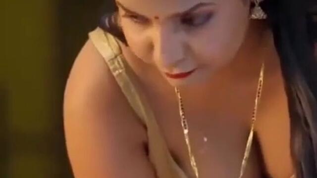 Queen Sexy - Hindi Hot Movie