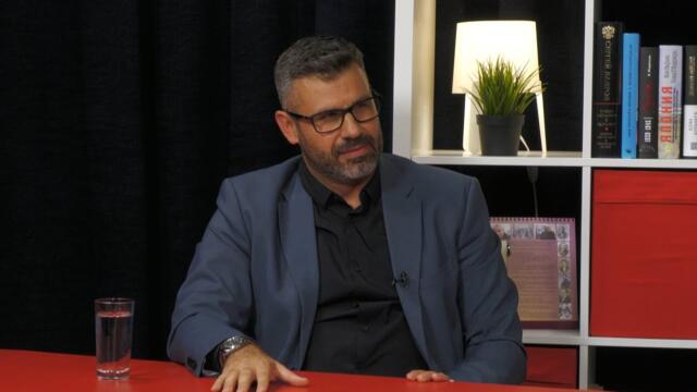 Кузман Илиев: Европейските буфосинхронисти отидоха при Тръмп да попитат как ритуално да се самоубият