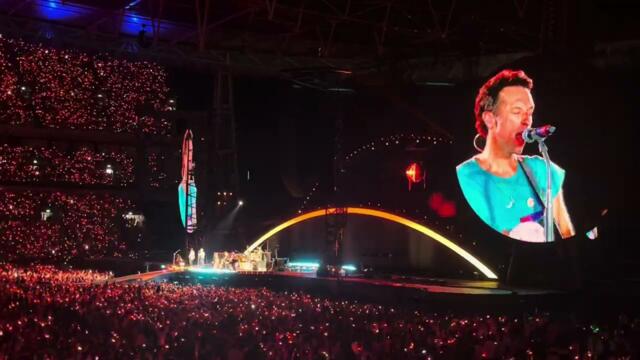 Coldplay - Charlie Brown (Wembley 1st night 2025)