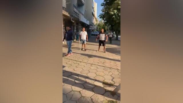 ПЪРВО В News24sofia.eu: Брутално пребито 17-годишно момче в Плевен пред денонощен магазин! (ВИДЕО)