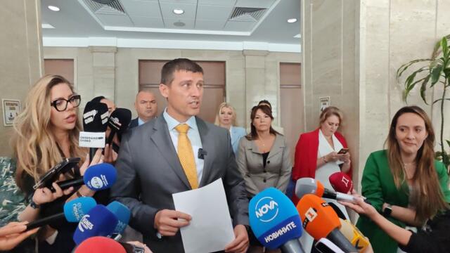 Ивелин Михайлов пред медиите: Легитимно ли е това правителство?