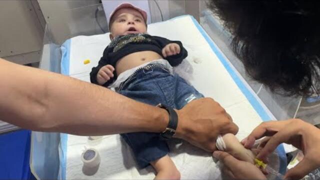 How to Insert an IV in a Baby - Safe Technique Demonstration#neonatologist #newbornbaby #hospital