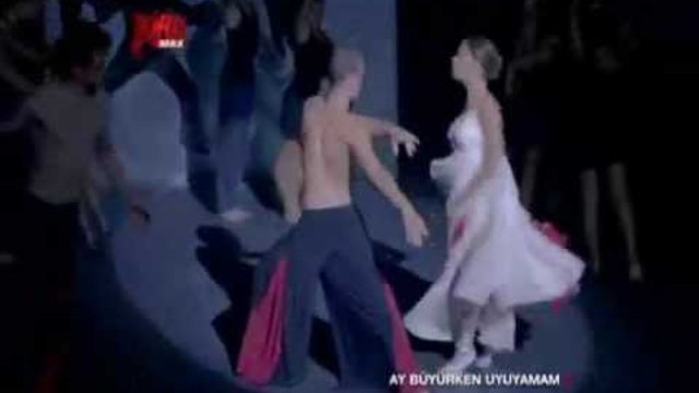 Ay Büyürken Uyuyamam (Hazal Kaya Dans Sahnesi)