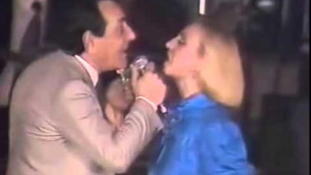 Στράτος Διονυσίου & Βίκυ Μοσχολιού - Με λές αγάπη