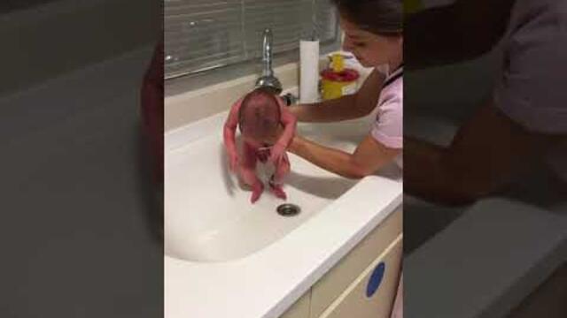 Bebek nasıl yıkanır...