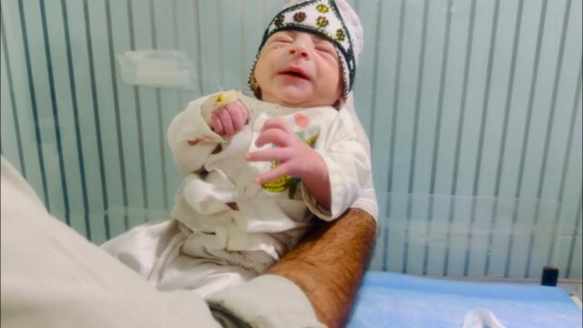 Cute baby IV Line (Intravenous Line)🩺💉🥰🩻