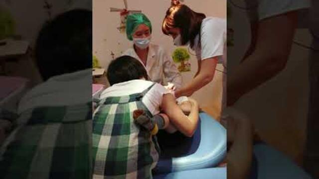 釉釉看牙 visit the dentist 1st time