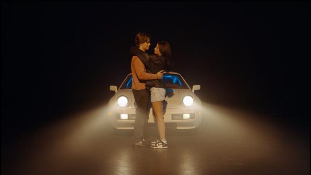 Alex Sampson - There She Goes (Official Music Video)