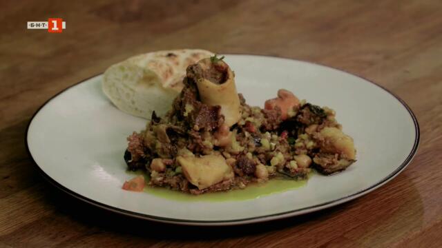 Гювеч с мляно месо и къпана баница с газирана вода, "Бързо, лесно, вкусно" - 12.09.2025