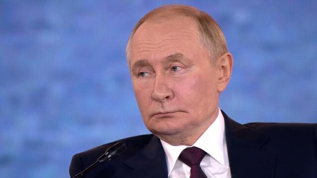 «Дальний Восток не должен летать через Москву»: Путин потребовал ускорить выпуск самолётов