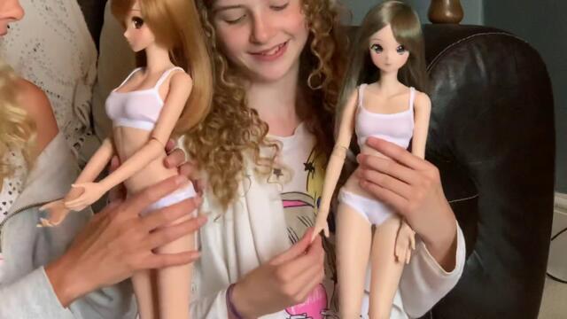 Our first Smart Doll unboxing