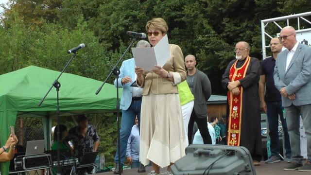 Посланик Митрофанова поздрави на български език участниците в събора на русофилите