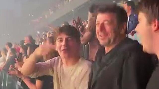 Patrick Bruel et ses fils Oscar et Léon au concert de Drake à Paris - Instagram