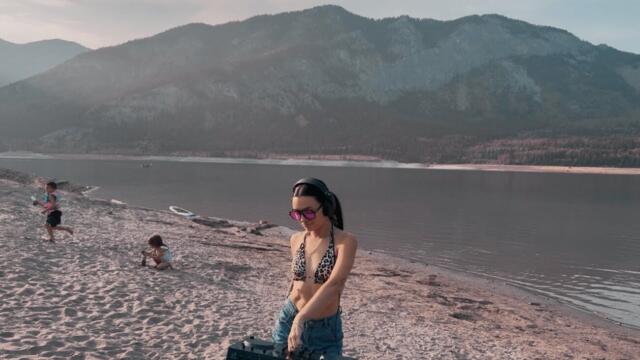 Cloud 11 Sessions Vol.5 | Afro House Sunset Mix – DJ Set in the Mountains