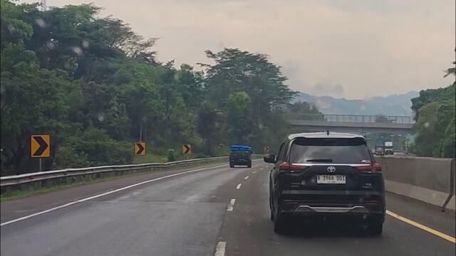 Jalan jalan siang hari keliling kota bahari