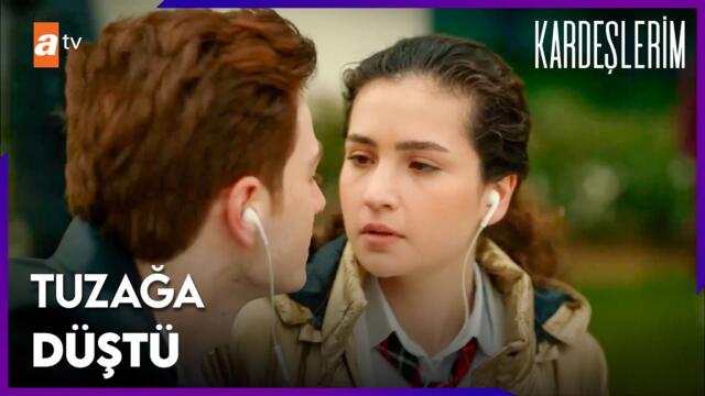 Berk, Aybike'yle dudak dudağa fotoğraf çekti - Kardeşlerim 8. Bölüm