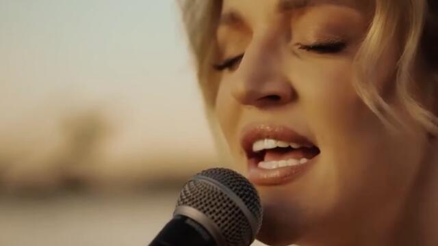 Tijana Bogicevic - Zovi me kad ti se place (Acoustic)