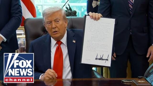 WATCH: President Trump signs executive orders from the White House