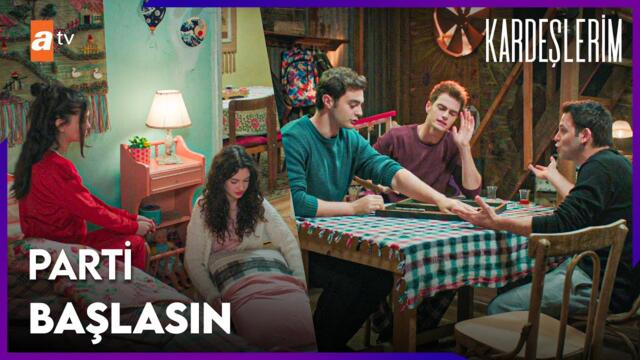 Kümes tayfası kızlar ve erkekler olarak ikiye ayrılırsa - Kardeşlerim 82. Bölüm