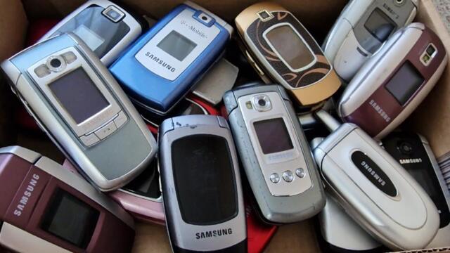 Startups & Flip Sounds & Shutdowns on my classic Samsung flip phones