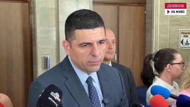 "Демократична България": Управляващите не приемат наши точки в дневния ред и затова няма кворум