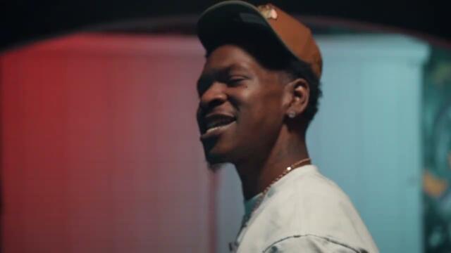 CEO Trayle - TRAPAHOLIC (Official Video)