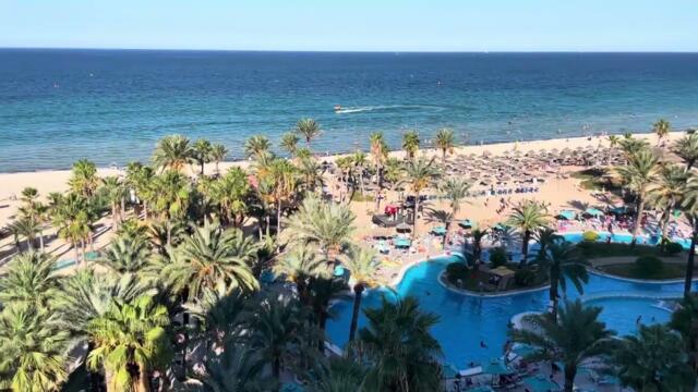 Azis Sentrope in Tunisia