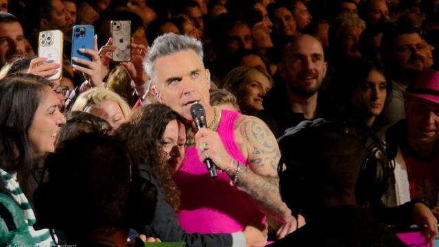 Robbie Williams Britpop Live 2025 in Sofia Bulgaria - Fancam