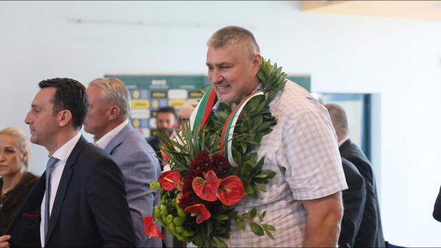 Любо Ганев: Отборът ще си разпредели 450 000 долара за второто място