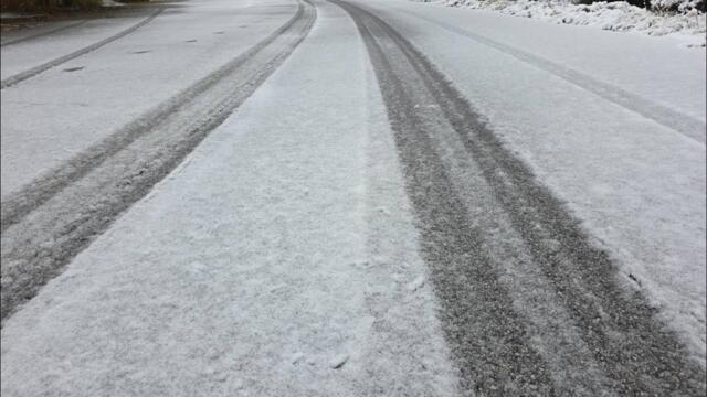 Сняг натрупа на Белмекен, местните отбелязаха старта на зимата